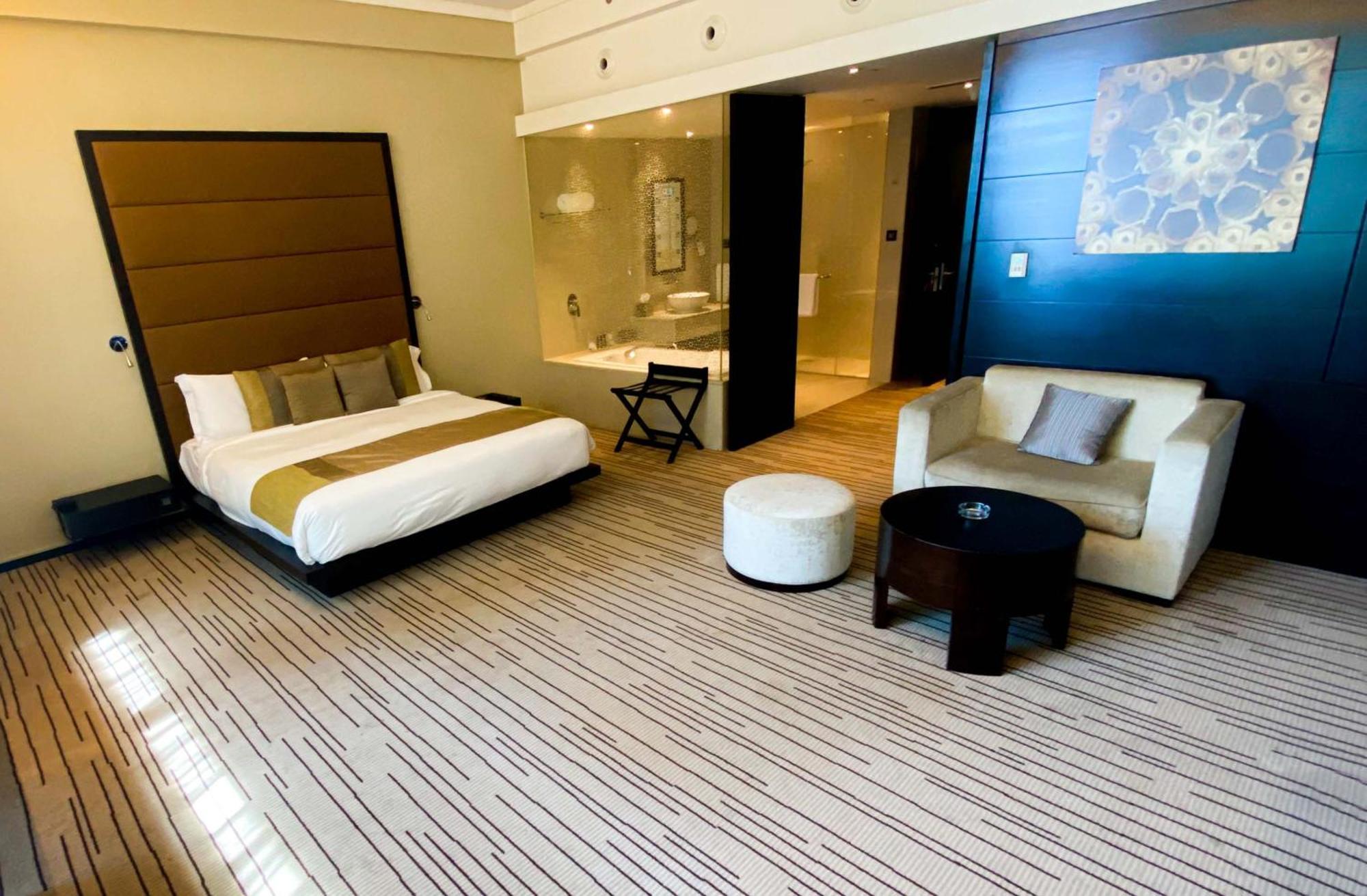 เซาเธิร์น ซัน ดาบูดาบี โฮเต็ล Hotel อาบูดาบี ภายนอก รูปภาพ